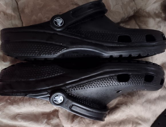 Crocs clogs - Picture 2 of 4